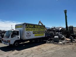 Best Retail Junk Removal  in Bluffton, IN